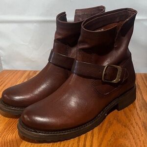 New Frye Veronica Leather Boot Women's Ankle Booties Brown Size 8 M Pull On NIB
